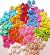 FLOWER/CARTWHEEL 2 HOLE RESIN