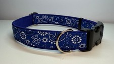 Adjustable Dog collar hand
