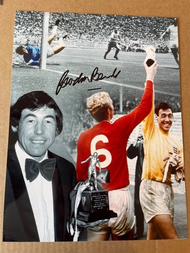 Gordon banks signed england - signed,