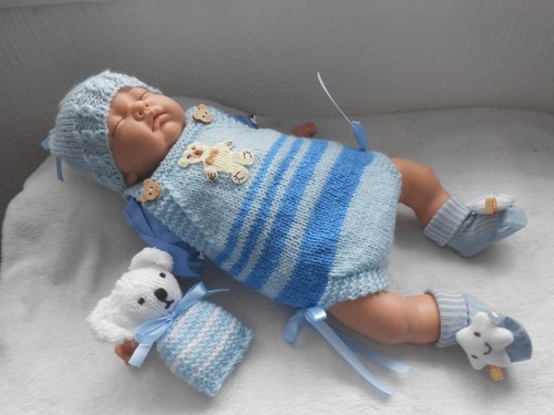 Hand knitted blue - hand, bear*