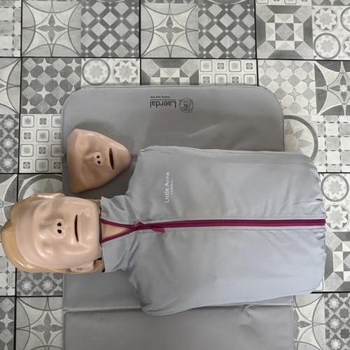 Laerdal little anne cpr - anne,