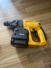 Dewalt drill CORDLESS with Battery 