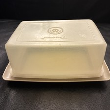 Tupperware Vintage Butter Dish - Beige Base