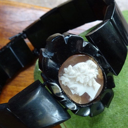 Antique victorian whitby jet - victorian,