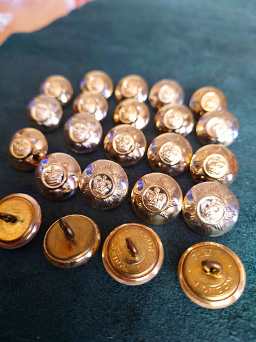 Vintage gold metal military - gold,