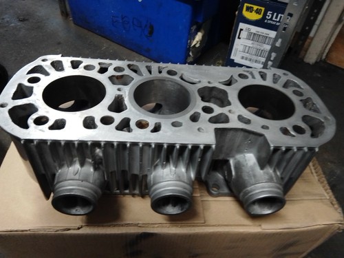 Suzuki 750 cylinder - gt, block
