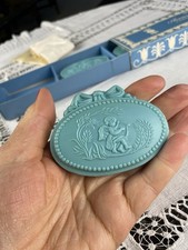 Vintage Avon 3x 50g Wedgwood Plaque Blue Hostess Soaps Queer Kitsch Fabulous 