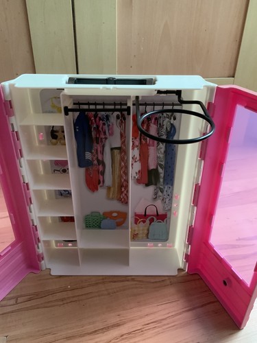 Barbie pink closet wardrobe - /,