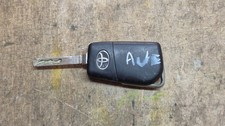TOYOTA AVENSIS / AURIS / RAV4 3 Button Flip Key Fob - Valeo..