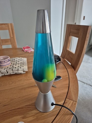 Lava lamp 2117 - lamp, wax