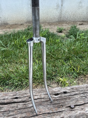 Vintage threaded 700c road - 1",