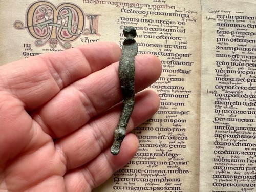 Early anglo saxon 5th century - early,