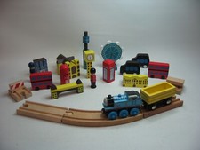 TREES SIGNS HOUSES ECT for Wooden Train / Road Track  ( Fits Brio Thomas ) LON /