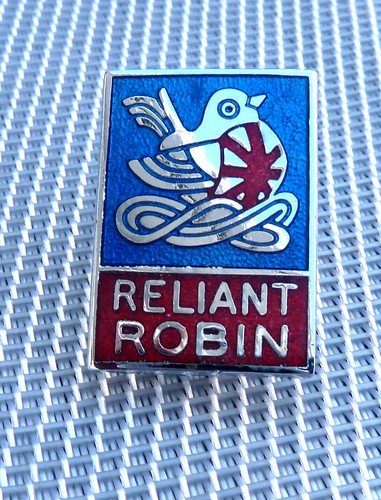 Reliant robin enamel lapel - reliant,