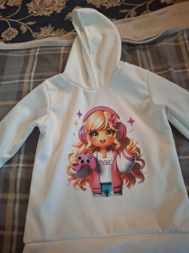White hoodie with roblox girl