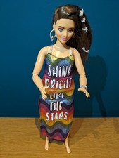 Barbie Extra curvy articulated