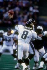 Quarterback Mark Brunell Jacksonville Jaguars passes the ball in t- Old Photo 2