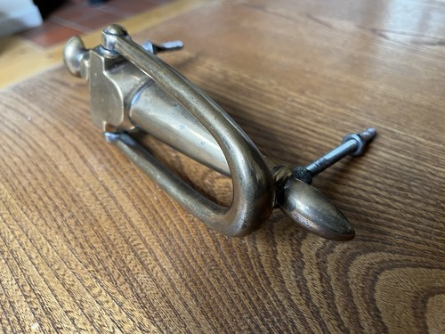 Brass door knocker - brass,