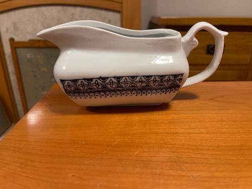 Gravy boat large white - gravy,