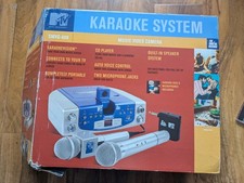 Retro karaoke System -The Singing Machine- Portable Karaoke Machine with 2 Mics