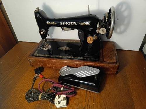 Vintage singer sewing machine - singer,