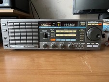 Kenwood TRIO R-2000 communications receiver
