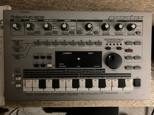 Roland 303 groovebox - roland,