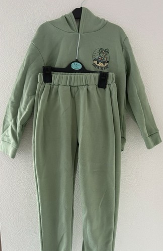 Boys green tracksuit set - boys, age