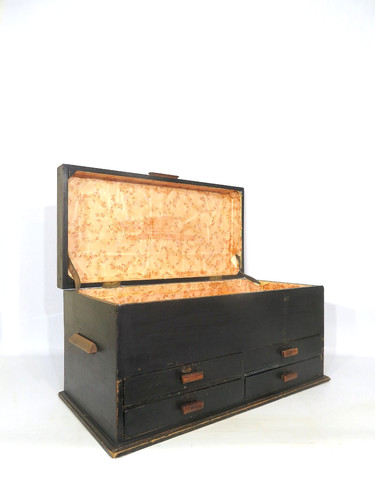 Artists storage chest - artists,