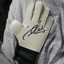 Iker Casillas Real Madrid & Spain legend Signed Football Glove LH 3.4 COA proof
