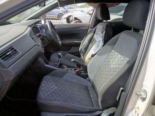 2022 volkswagen polo - 1.0, front