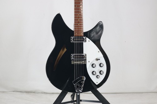 Rickenbacker 330 o10625