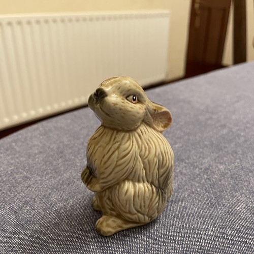 Ceramic rabbit pre - rabbit,