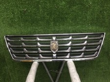 TOYOTA GRAND HIACE VCH10 1999-2002 OEM Genuine Front Radiator Grille grill
