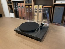 Pro-Ject Debut Pro Turntable B