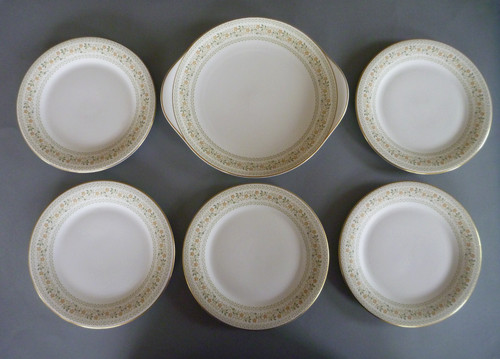 Royal doulton paisley - royal, cake