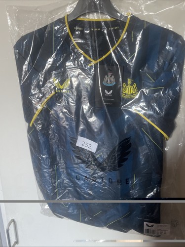 Newcastle united castore - united, fc