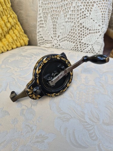 Vintage singer sewing machine - singer,