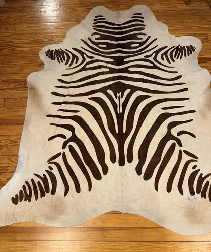 Linon zebra print cowhide - on,