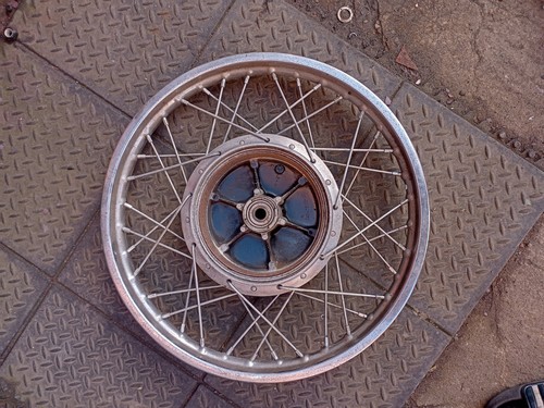 Yamaha rd200 frontr wheel - yamaha,