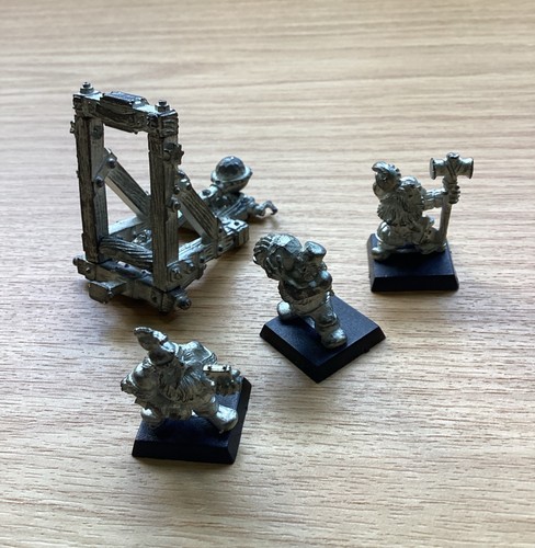 Warhammer dwarf army - dwarf,