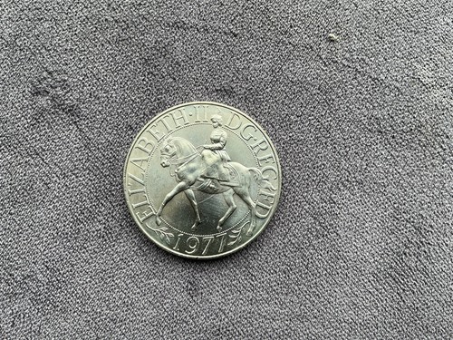 1977 queen elizabeth pound - queen, £5