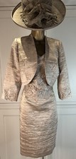Zeila UK 14/16 Gold Satin Lace
