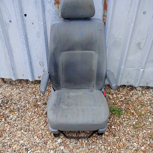 Transporter front driver - front,