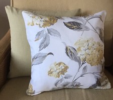 Laura Ashley 18x18in Cushion Cover in Camomile Hydrangea
