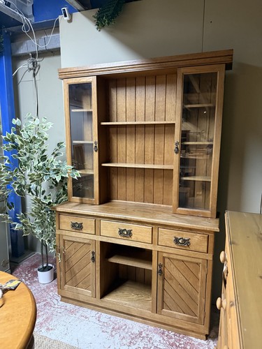 Oak dresser - oak,