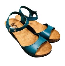 Oxygen Wedge Footbed Sandal Green size 6 ( EU 39) RRP £55.00 (10)
