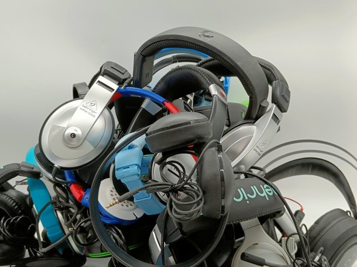 Faulty bundle 30x headsets - bundle, of