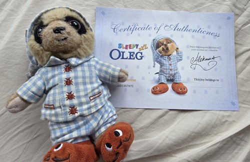 Sleepy oleg meercat toy with - sleepy,