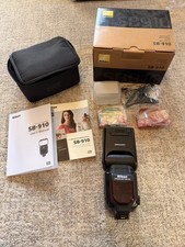 Nikon Speedlight SB-910  Flash
